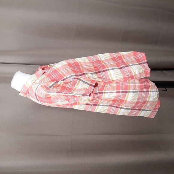L.L.Bean pink plaid short sleeve beach cruiser button up top, size medium - Picture 5 of 12